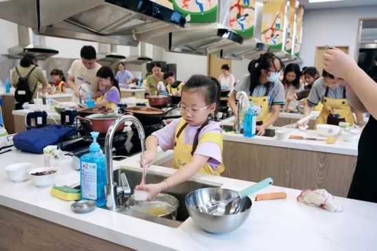 临平区消保委“提振消费信心”暑期少年儿童消费体验系列活动圆满落幕1.jpg 临平区消保委“提振消费信心”暑期少年儿童消费体验系列活动圆满落幕1.jpg