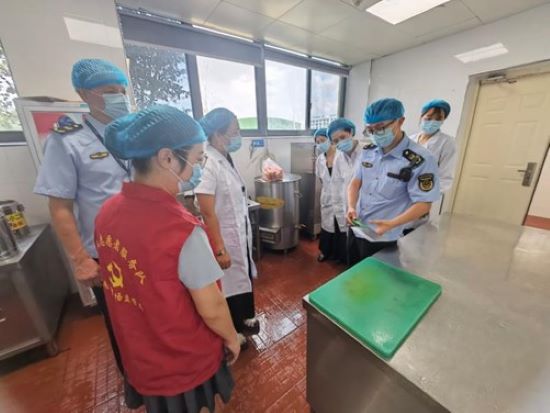 苍南开展校园食品安全消费体验1.jpg 苍南开展校园食品安全消费体验1.jpg